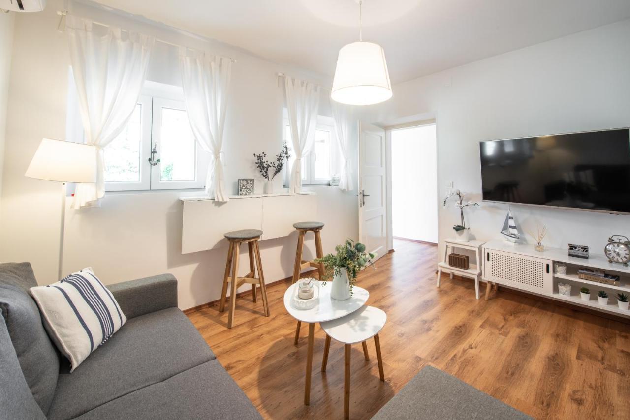Apartment Near Old Town, Free Parking & Huge Garden Дубровник Екстер'єр фото