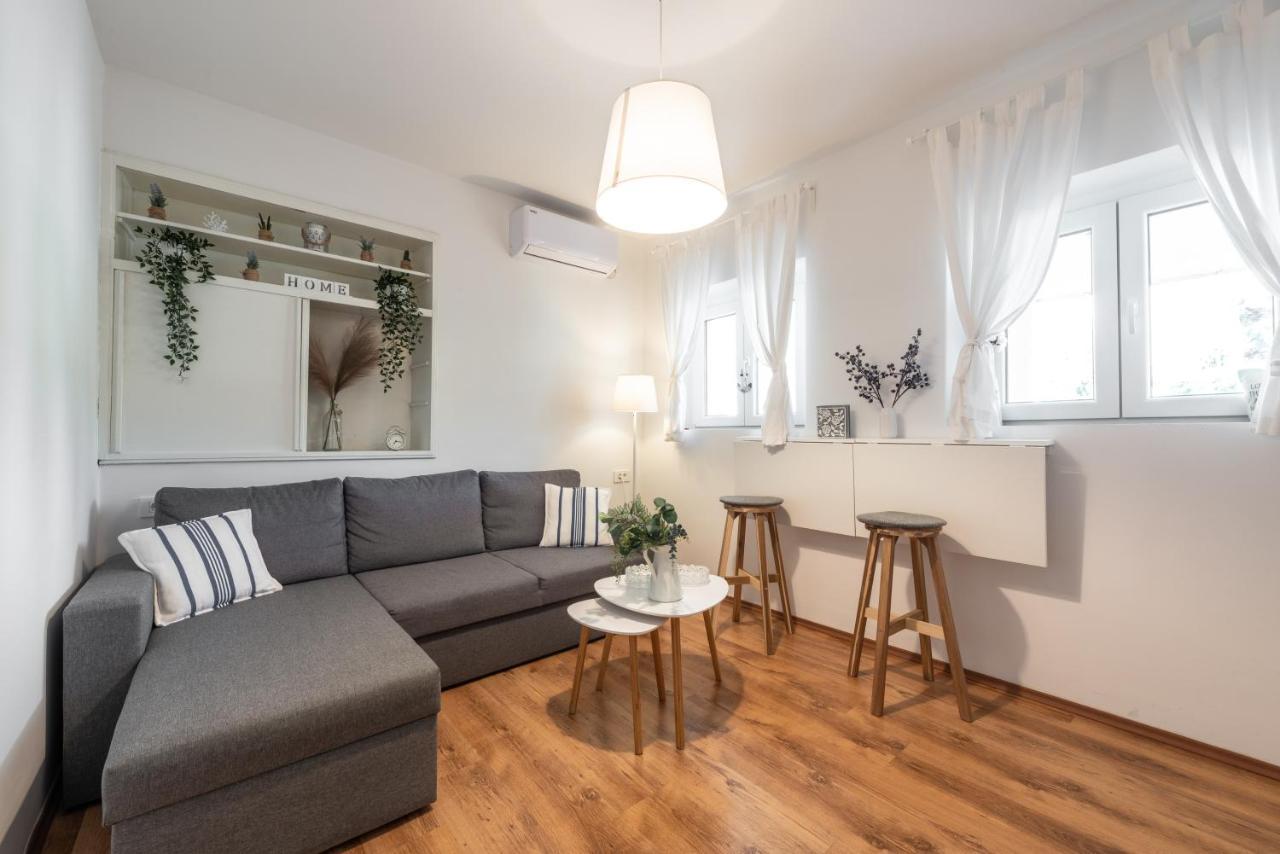 Apartment Near Old Town, Free Parking & Huge Garden Дубровник Екстер'єр фото